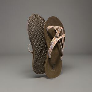 Teva Olowahu Flip Flop Women's US 9 Strappy Beach Sandle Shoes Brown beach